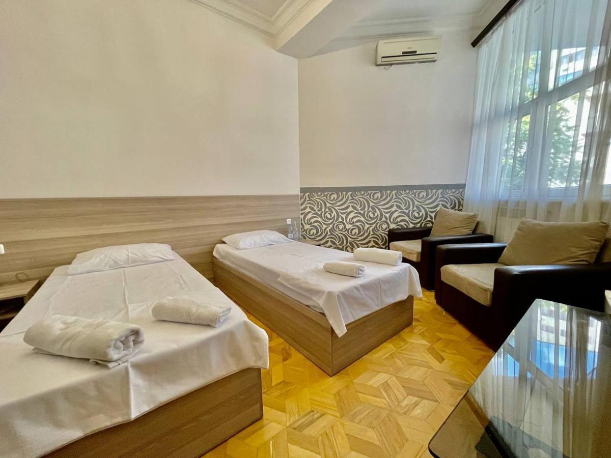 Olive Hotel Erivan Dış mekan fotoğraf