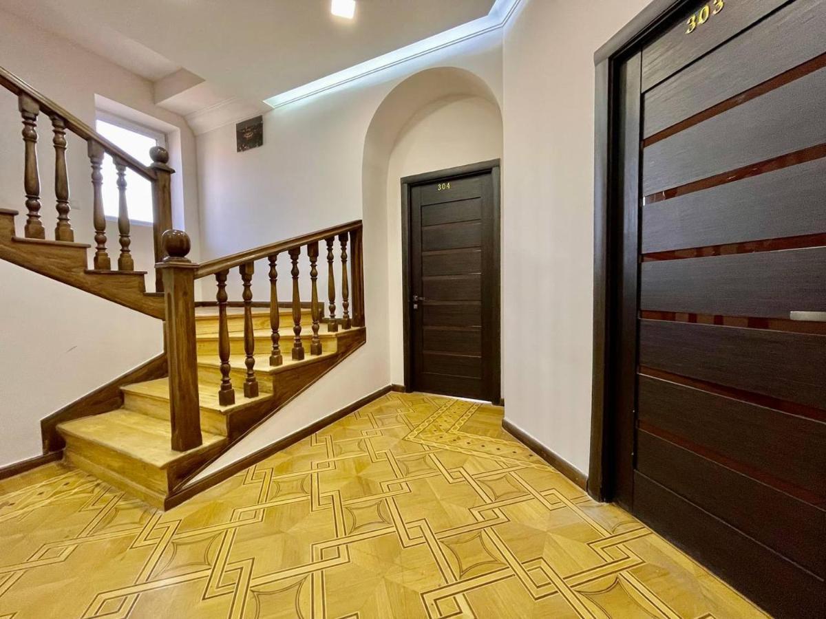 Olive Hotel Erivan Dış mekan fotoğraf