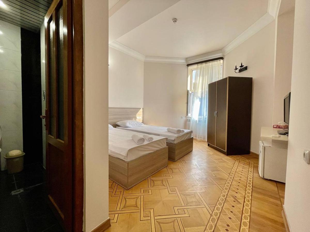 Olive Hotel Erivan Dış mekan fotoğraf