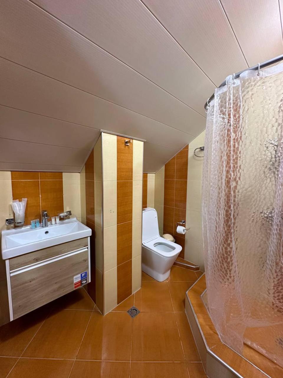 Olive Hotel Erivan Dış mekan fotoğraf