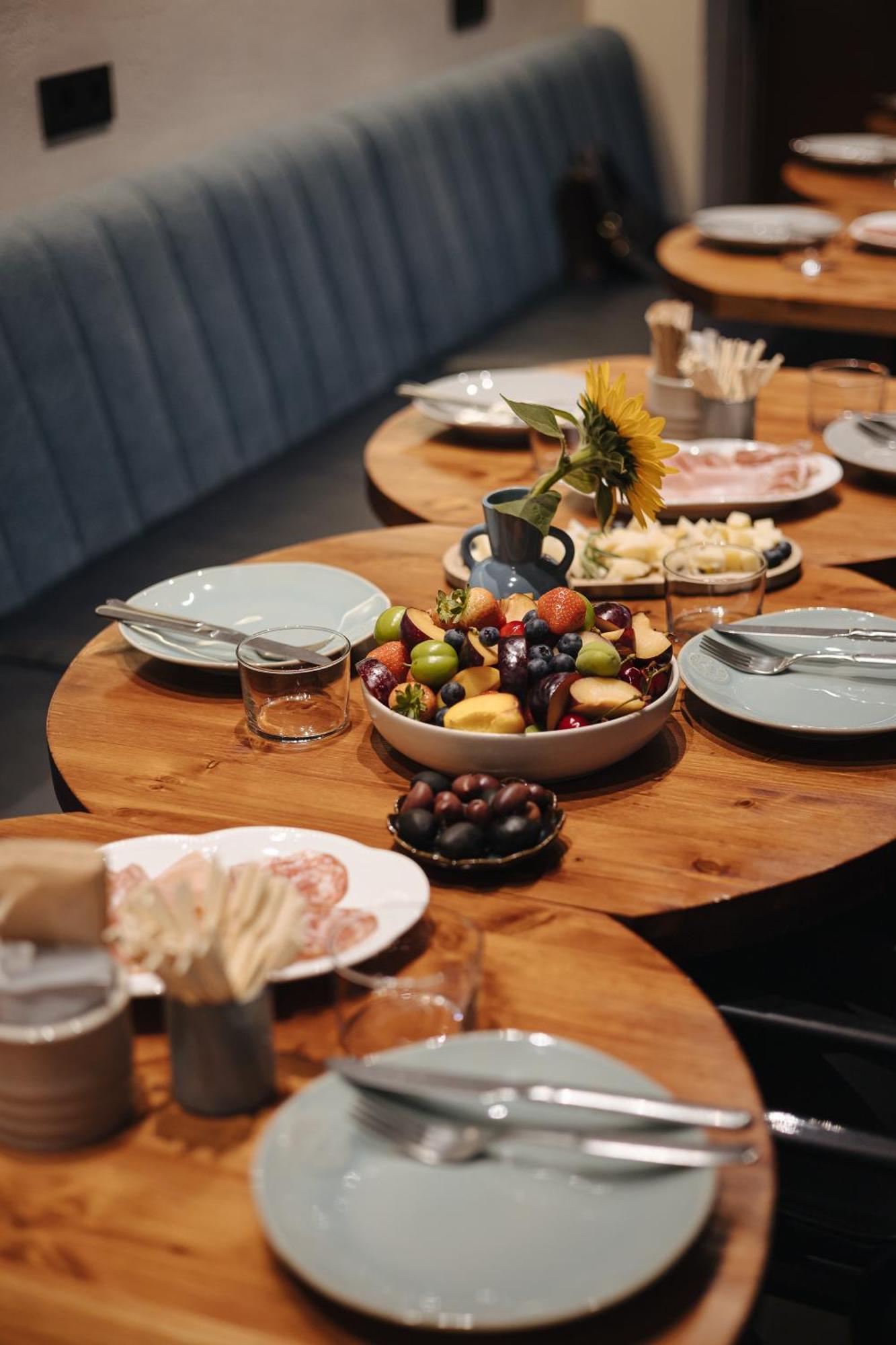 Olive Hotel Erivan Dış mekan fotoğraf